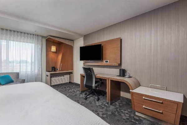 Courtyard by Marriott Ardmore image 9